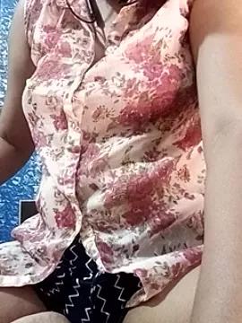 Sweet_Shiny from StripChat