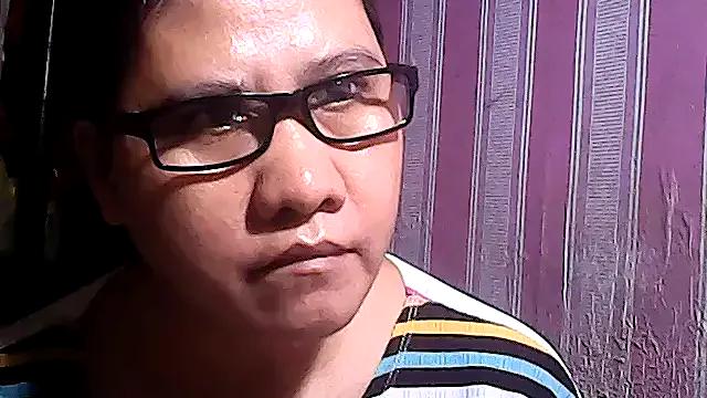 sweetsosie18 from StripChat is Freechat
