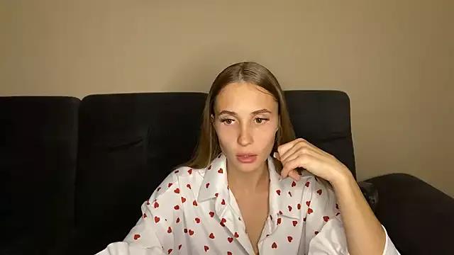 sweetymiss from StripChat is Freechat