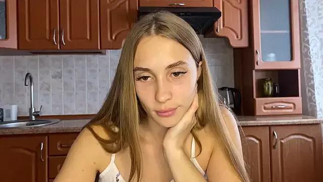 sweetymiss from StripChat is Freechat