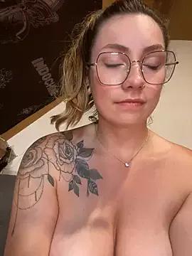 Girls free live sex cams: Check out the satisfaction of typing and cam2cam with our sensual livestreamers, who will teach you all about temptation and desires with their smoking hot physiques.