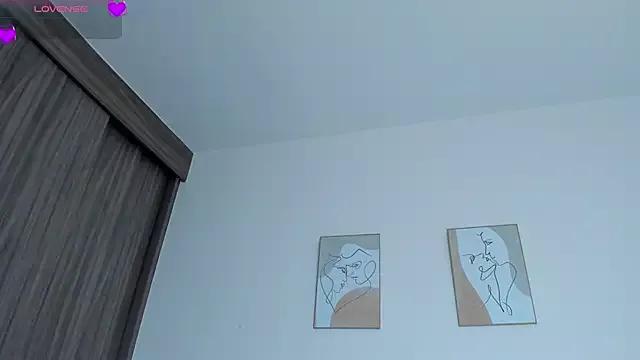 Tamaraa_Serra from StripChat is Freechat