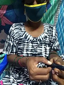 Tamil--Rani from StripChat is Freechat