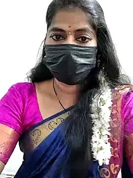 tamil_Sigappu_Roja from StripChat is Freechat