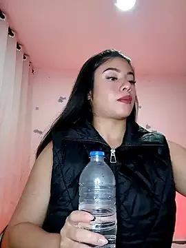 tara20_ from StripChat is Freechat