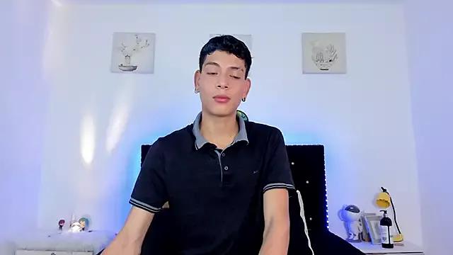 taylor_and_chris from StripChat is Freechat
