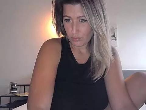 TessToy from StripChat