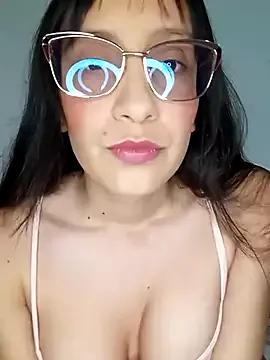 Thaamara_09 from StripChat is Freechat