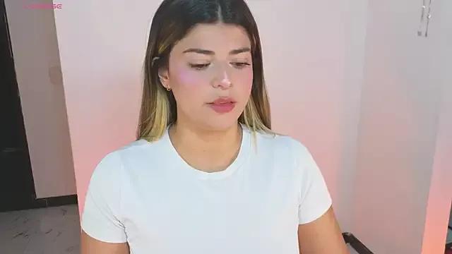 Thamy_stark from StripChat is Freechat