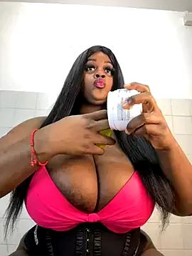 the-brunette-adara-hanabr from StripChat is Freechat