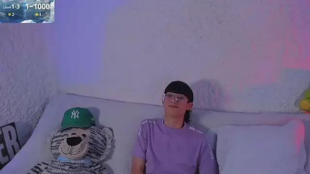 thiago_kinghot from StripChat is Freechat