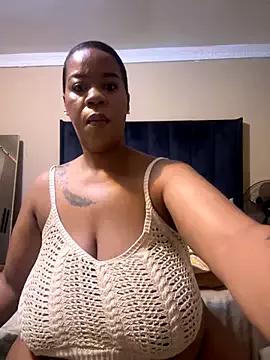 THICKBUNNYCHICKxxx from StripChat is Freechat
