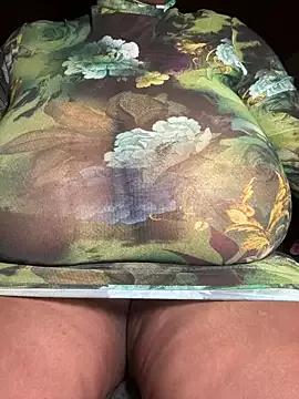Thickzoe from StripChat is Freechat