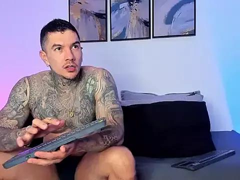 ThomasYMason from StripChat is Freechat