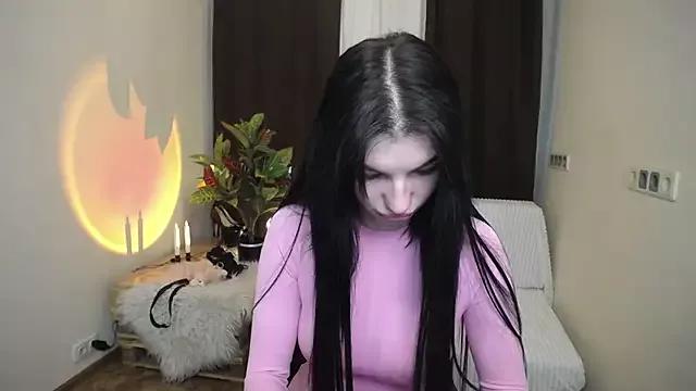 TianaRaya from StripChat is Freechat