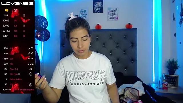 TinnaJhonson from StripChat