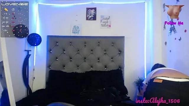TinnaJhonson from StripChat
