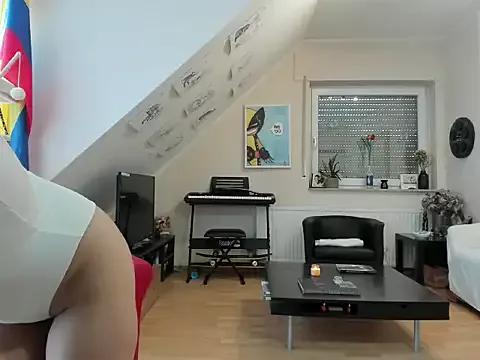tinny_williams from StripChat is Freechat