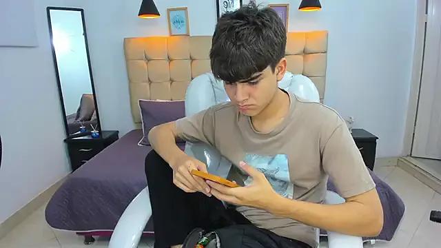Tommy18__ from StripChat is Freechat