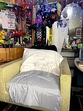 Get ready to be fully mesmerized with our bigass page. With so many popular livestreamers to select from