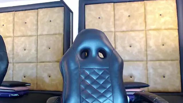 trinity_evans from StripChat is Freechat