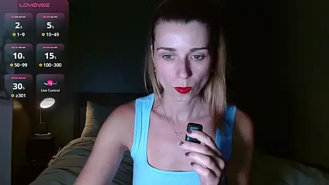 Trinity_Fire from StripChat is Freechat