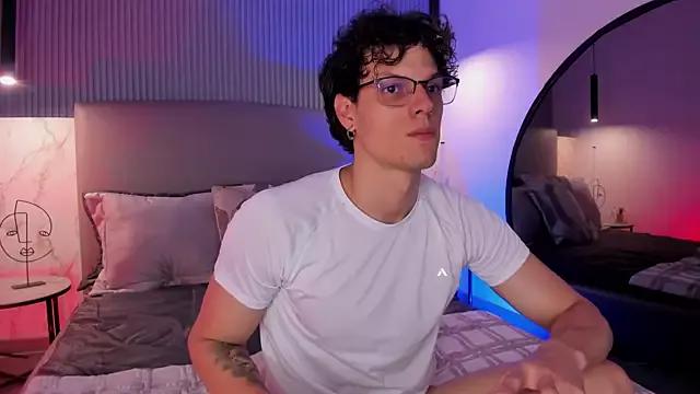 troy_palmer from StripChat is Freechat