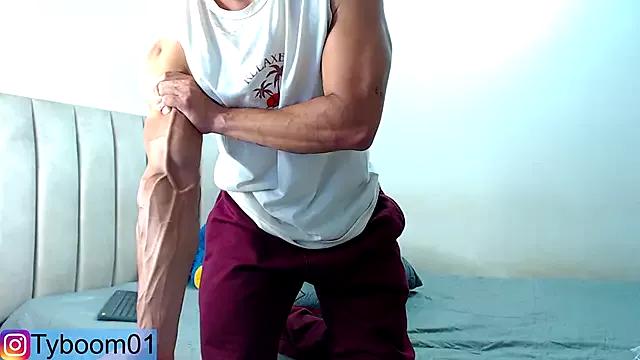 TYLER_BOOM from StripChat is Freechat