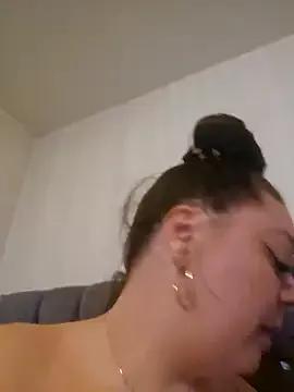 Photos of UK_bella from StripChat is Freechat