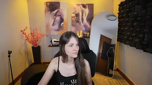 upssnowy from StripChat