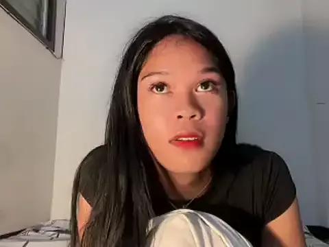 UR_SWEET_TIFANNY from StripChat is Freechat