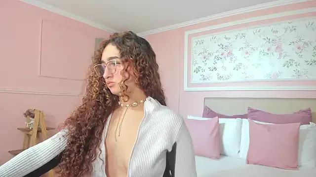 vaiholeth_sofia from StripChat is Freechat
