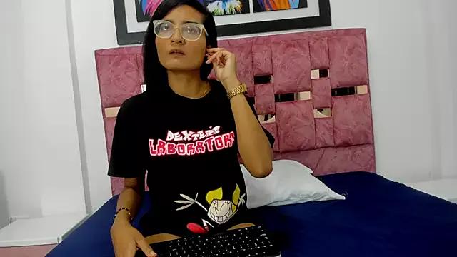 valentina_lov from StripChat is Freechat