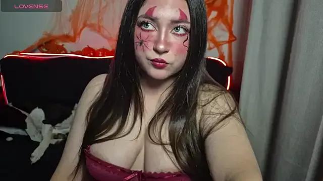 valentinauwu from StripChat is Freechat