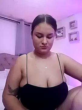 valeria_gomezx from StripChat is Freechat