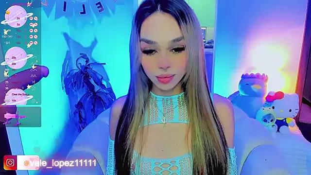 valeriecuteX from StripChat is Freechat