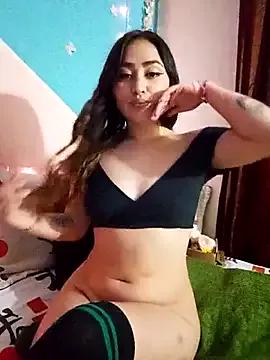 Valesecretly from StripChat is Freechat