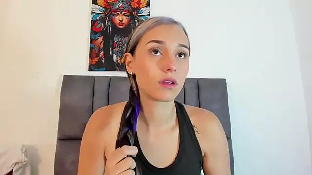 Vanessa_Rodriguez1 from StripChat is Freechat