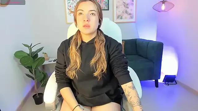 Vela_jade from StripChat is Freechat