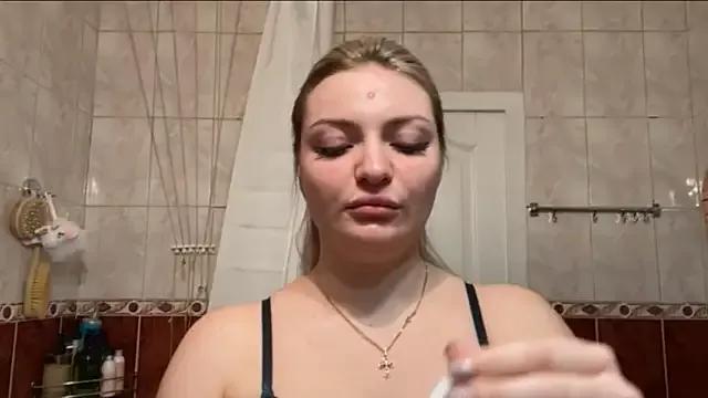 VelvetSkies from StripChat is Freechat