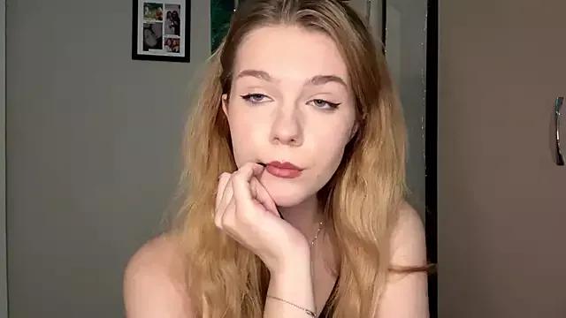 Venira_spark from StripChat is Freechat