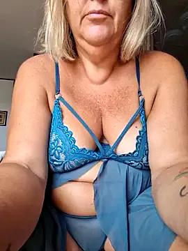 VenusAlpha from StripChat is Freechat