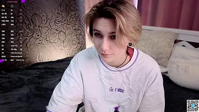 VeronaCorson webcams show profile image 