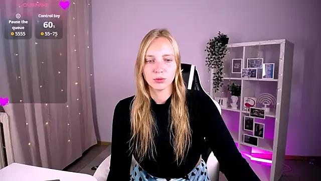VeronicaAndersen from StripChat is Freechat