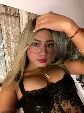 Vicky-Nova from StripChat is Freechat
