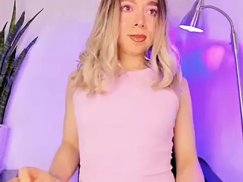 victoria_qq from StripChat is Freechat