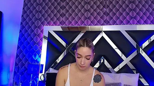 victoriaa_lee_ from StripChat is Freechat