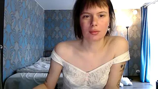 Vienaxtexasxparis from StripChat is Freechat