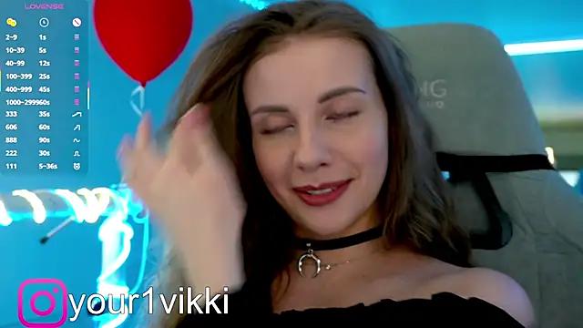 Vikki_Cheese from StripChat