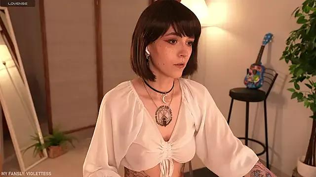 violetesa from StripChat is Freechat